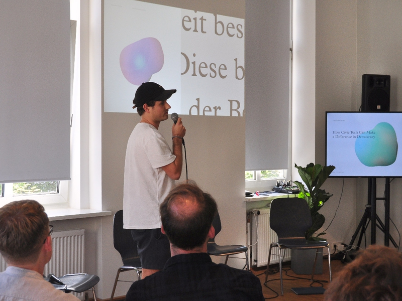 Max stellt Liquids neue CI vor